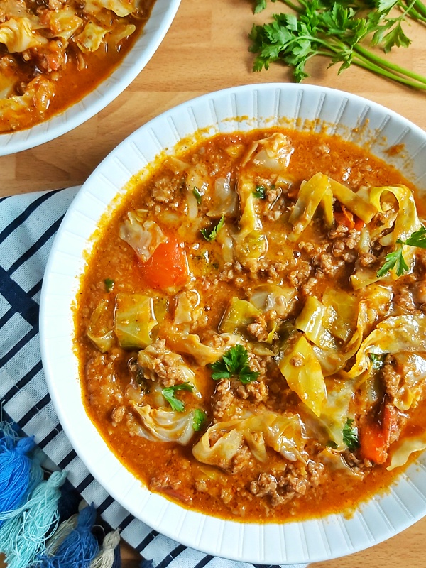 Who says eating healthy has to be difficult? These 20 easy keto lunch meal prep recipes, prove that eating healthy can be delicious and is anything but boring!