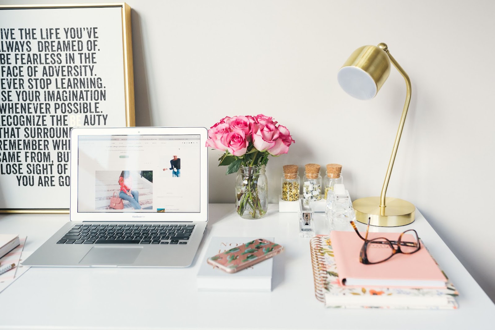 3 Easy Lighting Tips For Your Home Office