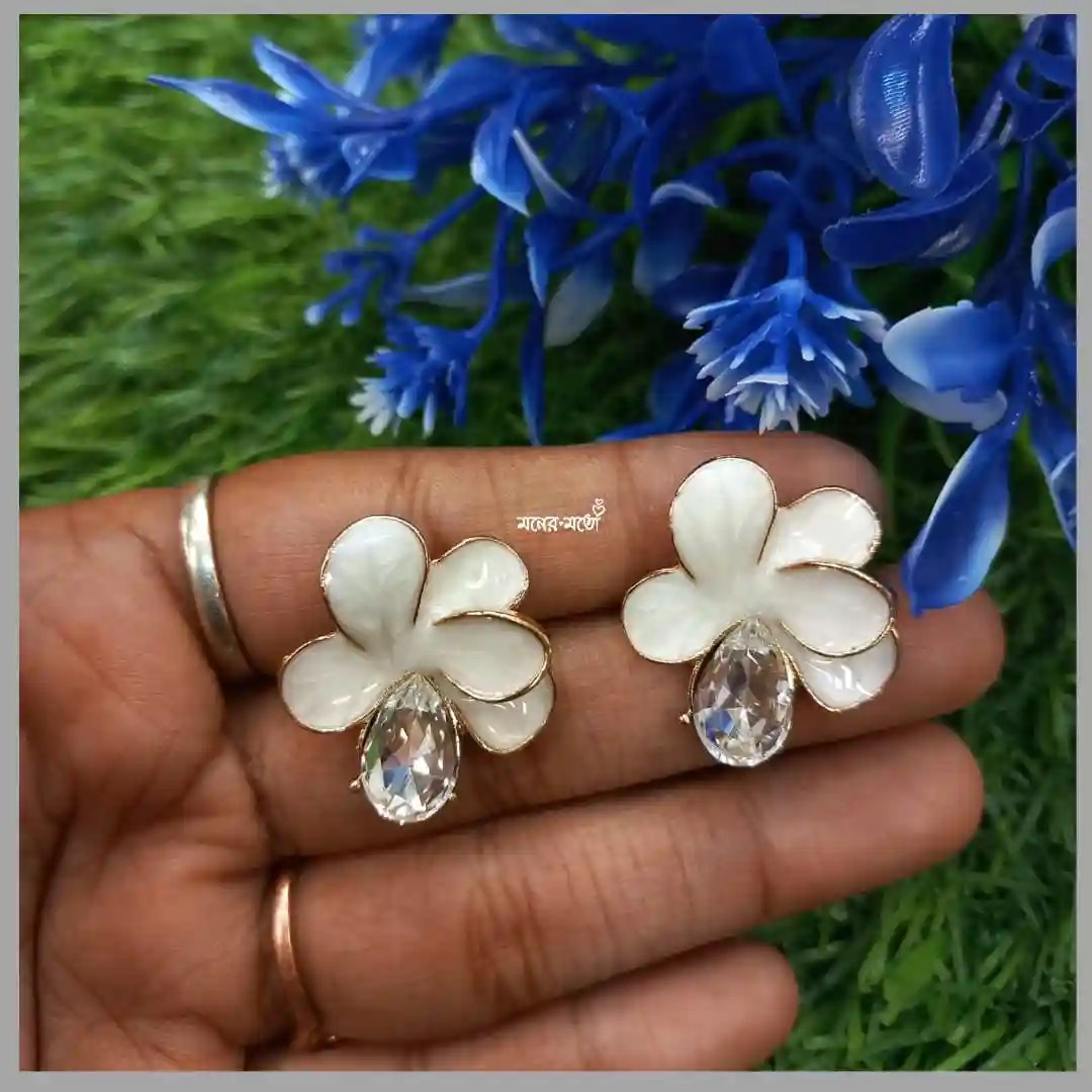 Petal Spark Earrings Blue