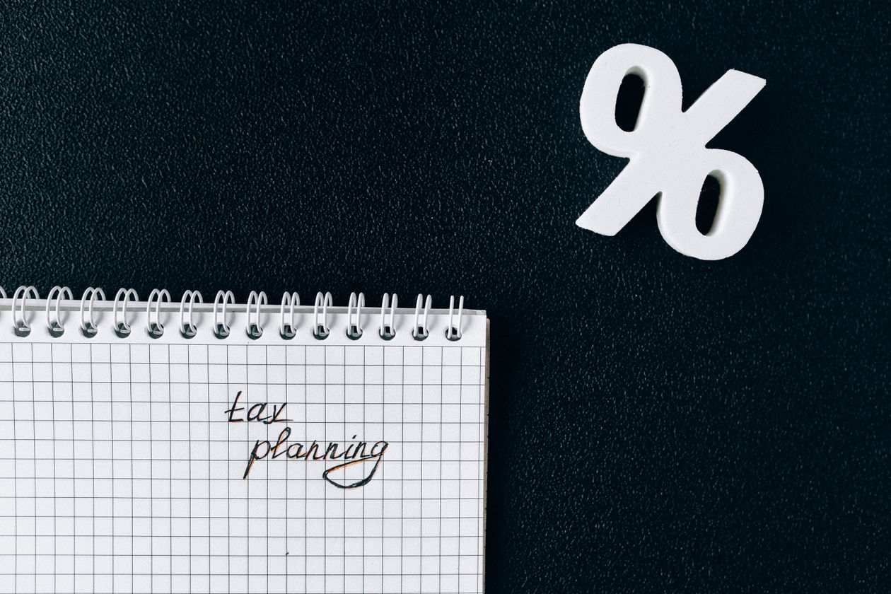 ELSS vs PPF 2026: कौन सा बेहतर है टैक्स बचाने और पैसा बढ़ाने के लिए?
