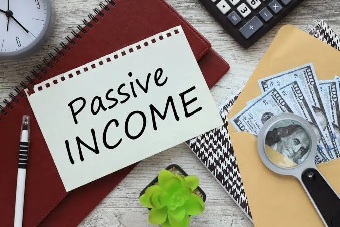 25 Passive Income Ideas to Build Extra Income Over Time