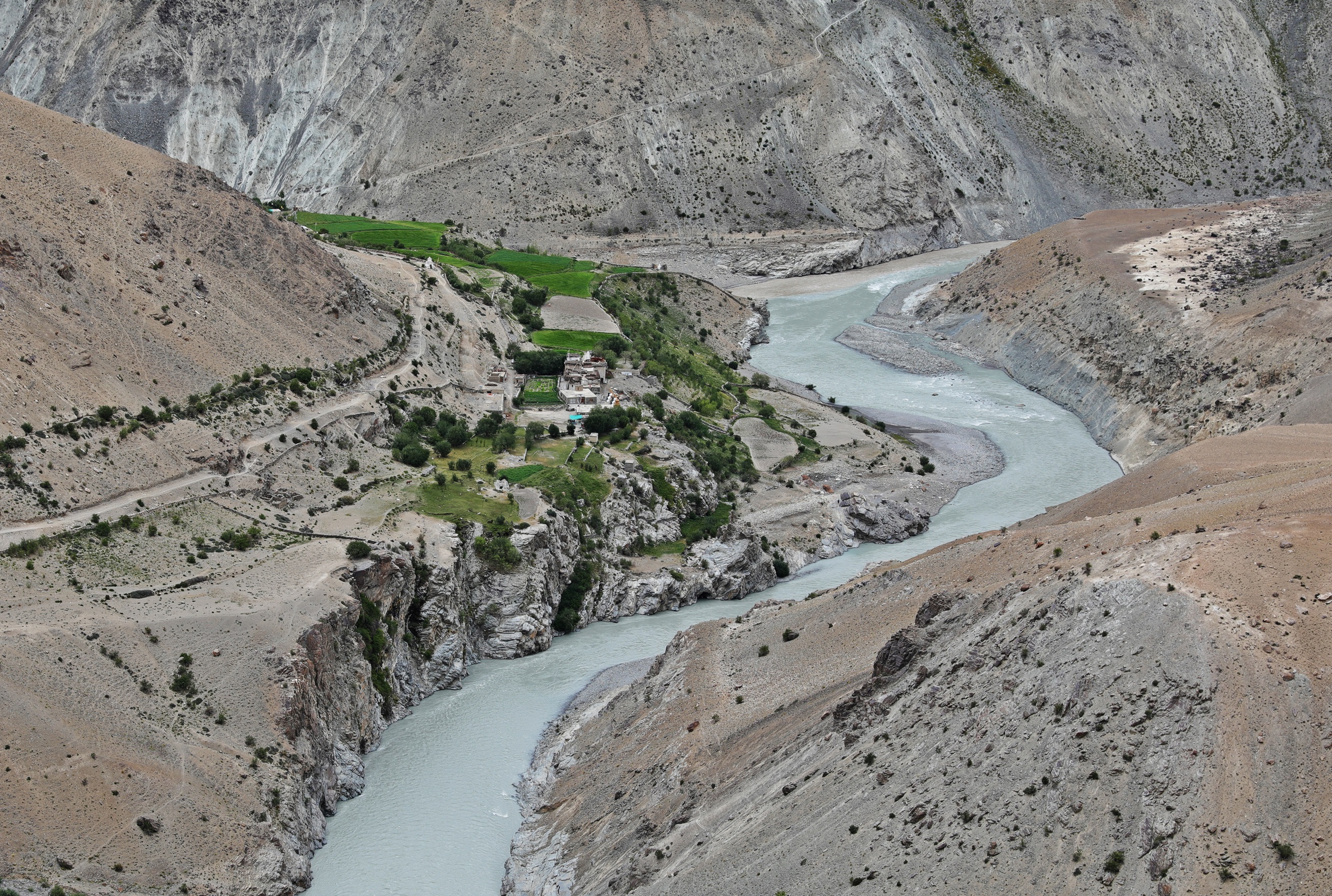 Village of Purney on the trek to Phuktal Gompa