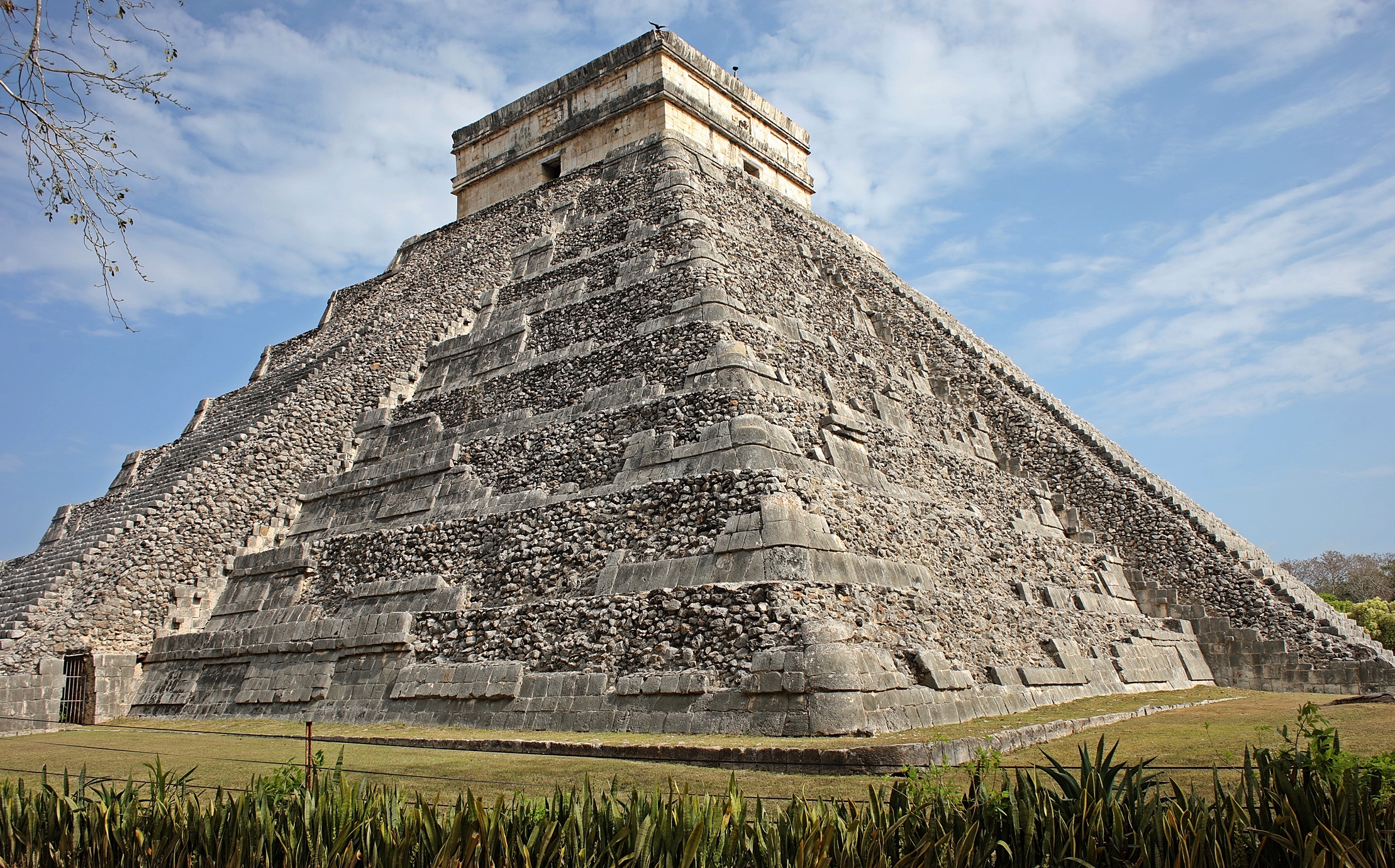 Explore The Wonders Of Chichen Itza