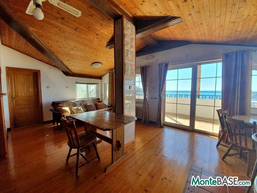 Stan Rezevici Crna Gora Hitna Prodaja Na Montebase Com