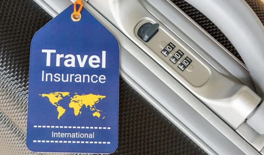 Travel Insurance: What Solo Travellers Should Look For Before Booking a Trip