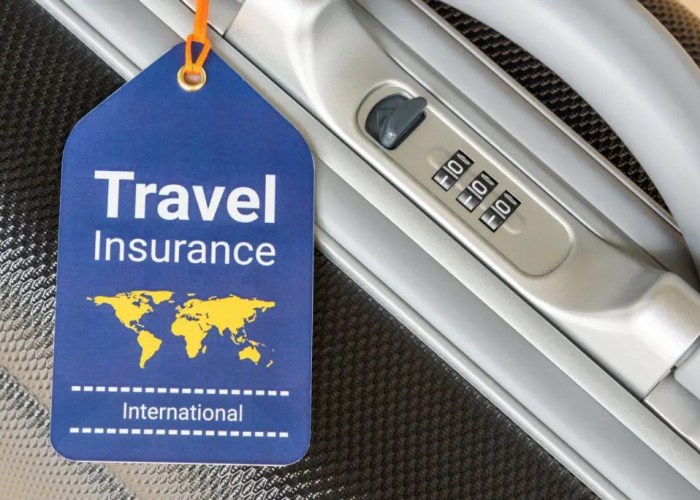 Travel Insurance: What Solo Travellers Should Look For Before Booking a Trip