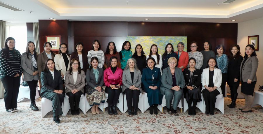Empowering Women Leaders: A Call to Strengthen Women’s Leadership in the Environmental Sector Empowering Women Leaders: A Call to Strengthen Women’s Leadership in the Environmental Sector