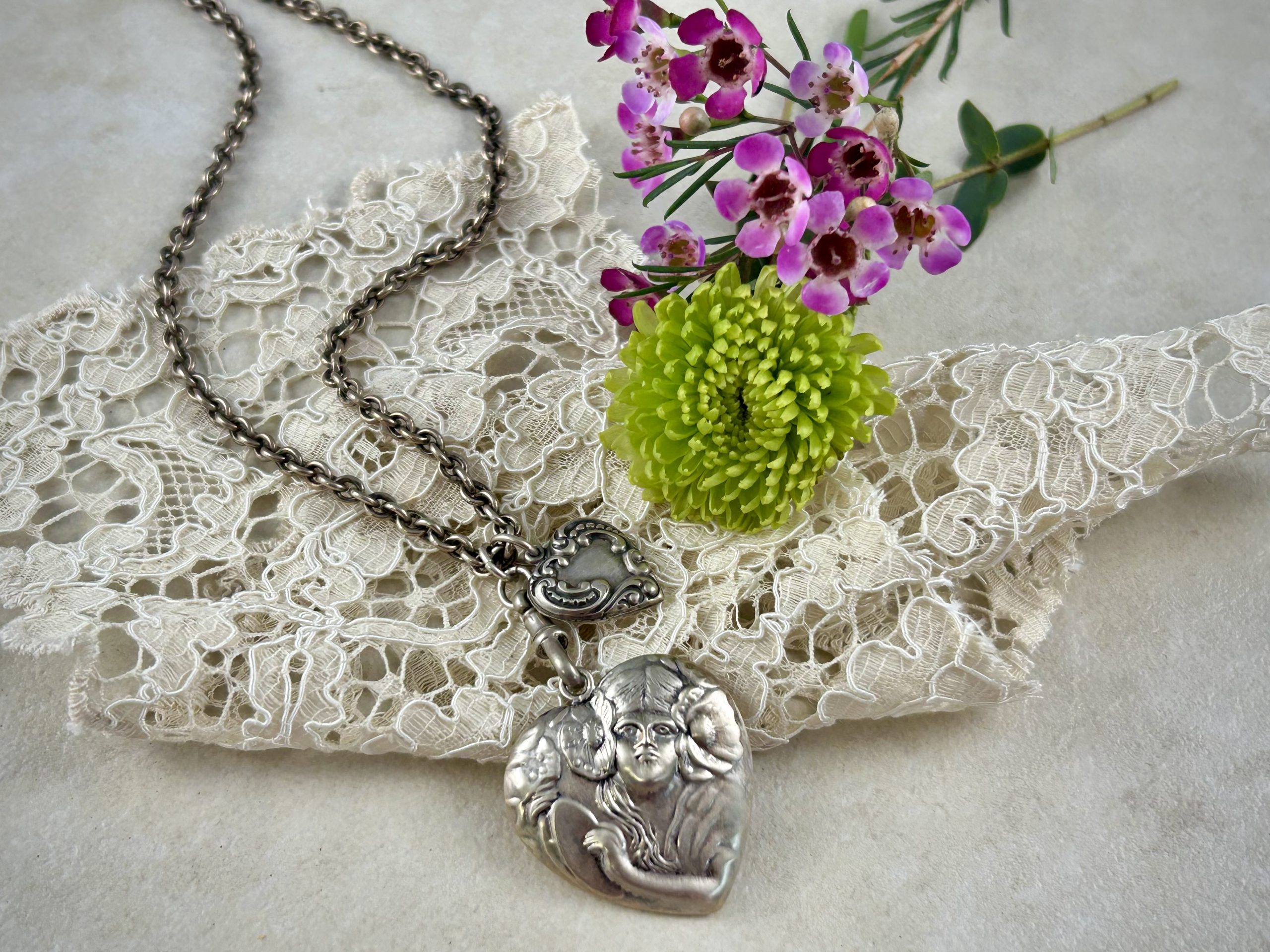 Art Nouveau Silver Hearts Necklace