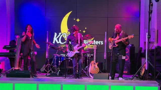 Party Band I Columbus, Ohio 1 KC & the Moonlighters performing at COSI Sneakerball