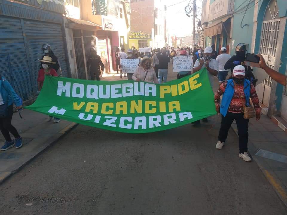 Ciudadanos de Moquegua protestan contra gobierno de Martín Vizcarra