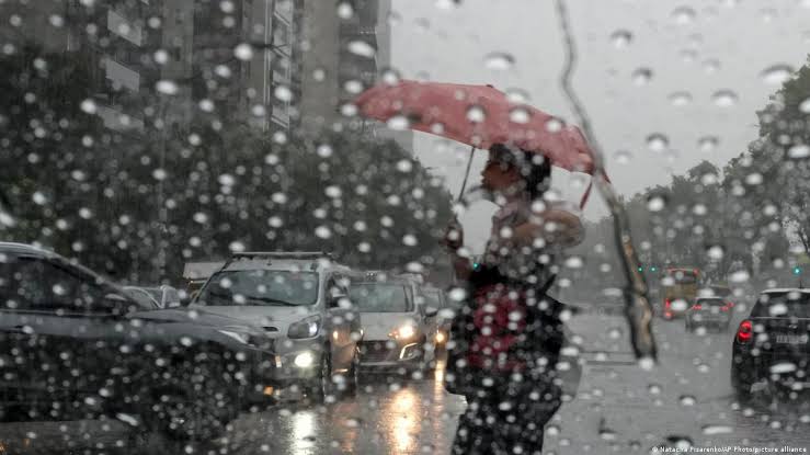 Las lluvias continuarán hasta el fin de semana y luego bajarán las temperaturas