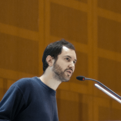 Moritz Michelson Moderation Vollversammlung Studierende FAU