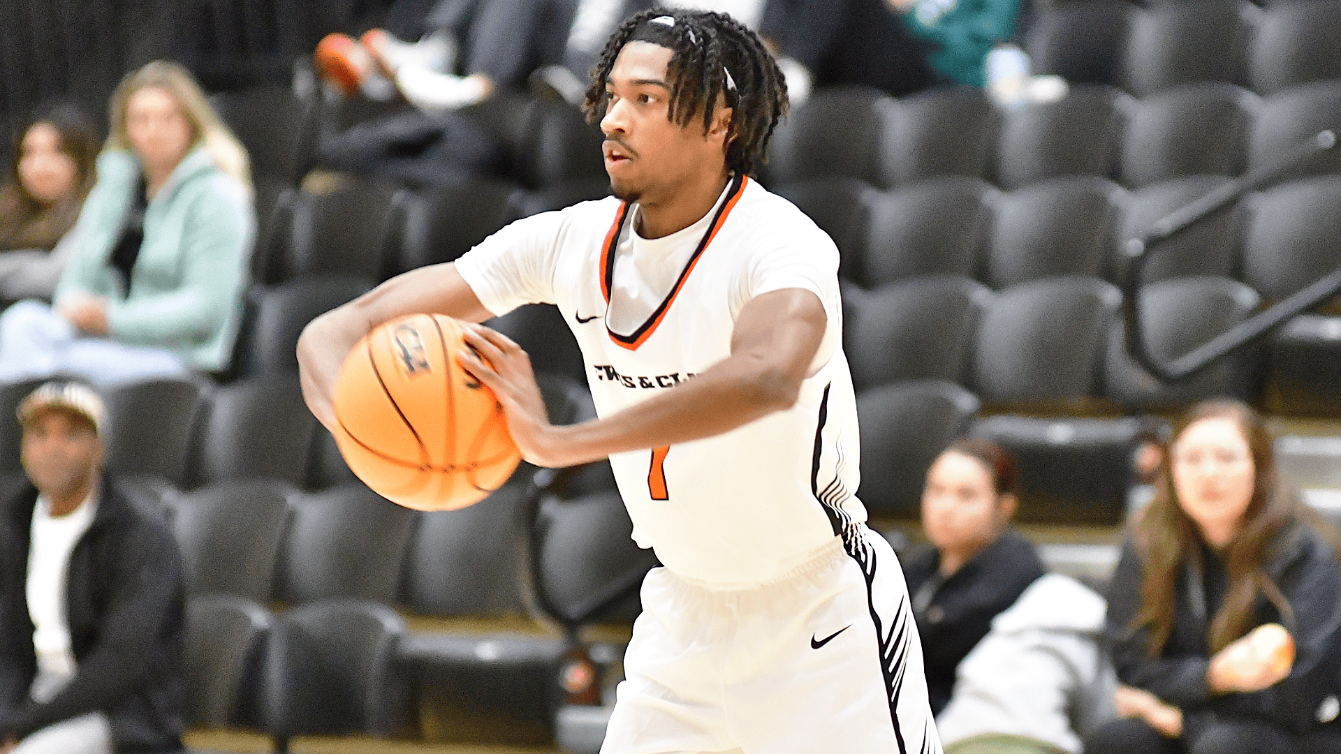 Photo of O'Neal during a game