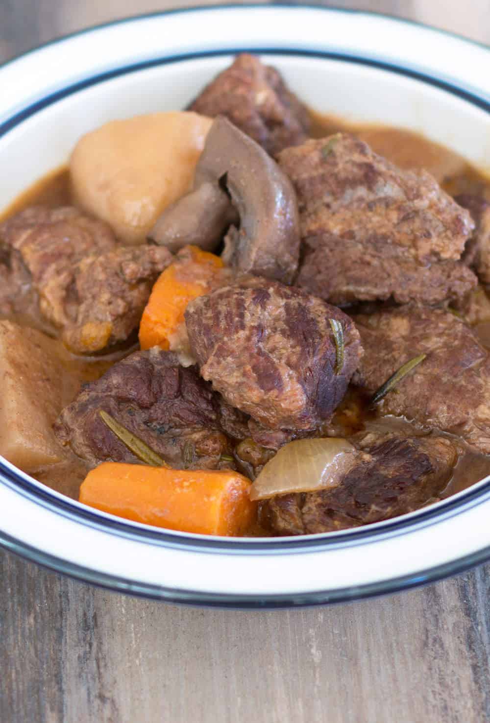 Slow cooker beef vegetable stew