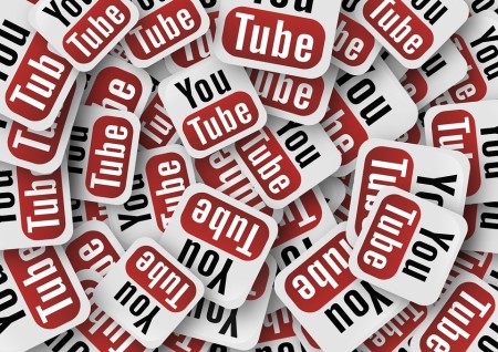 3 YA Book Vloggers You Need on Your Radar 2016-2