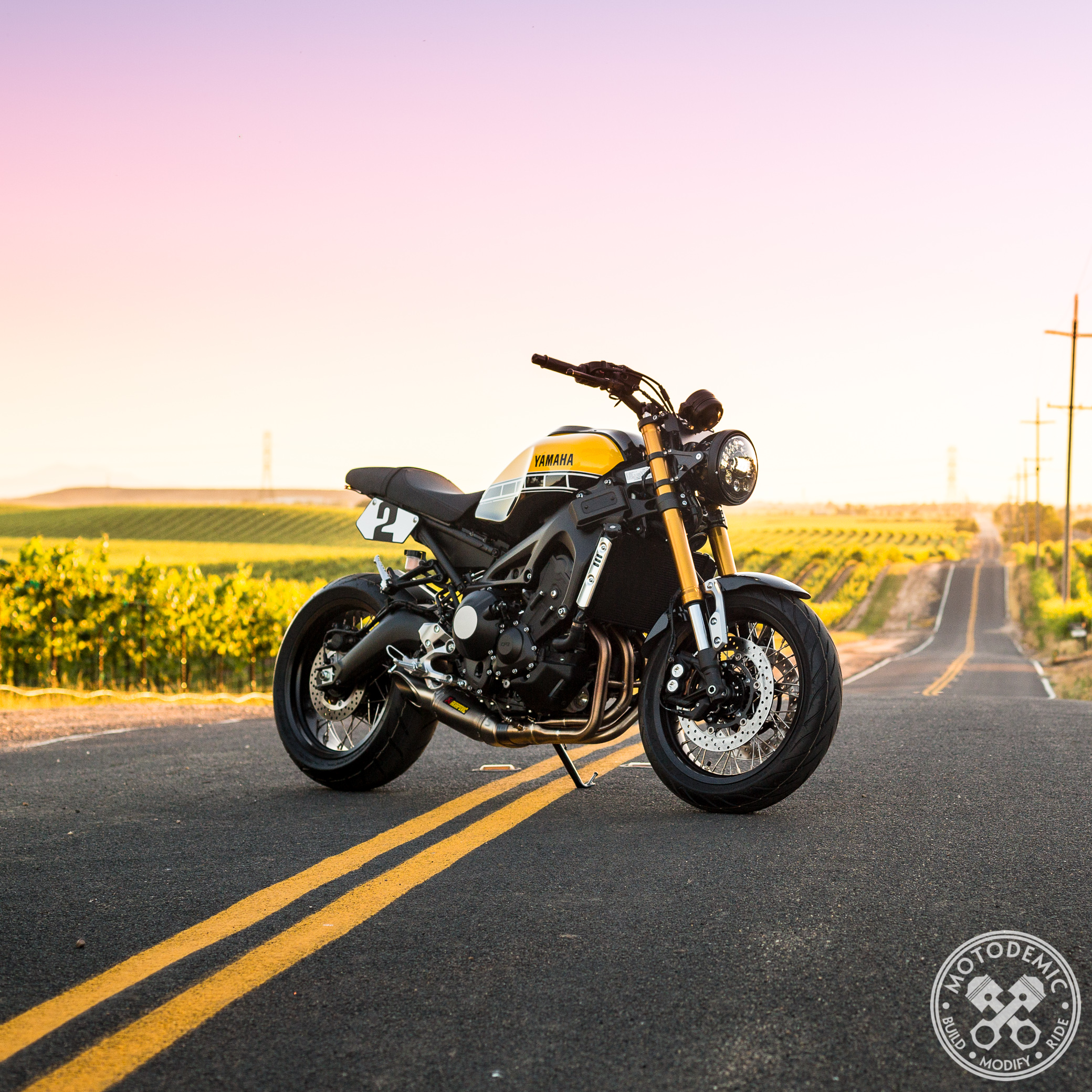 Akrapovic Racing Line - XSR900 & FZ-09/MT-09 - Titanium • MOTODEMIC