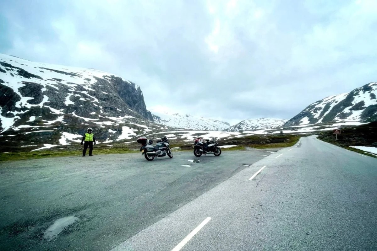 How To Ride A Motorcycle In Snow and Icy Conditions - title