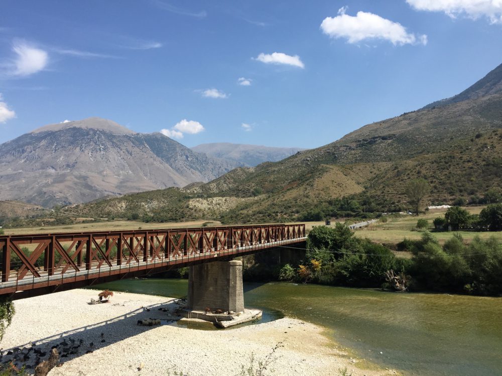 Abzweigung Richtung Permet bei Tepele