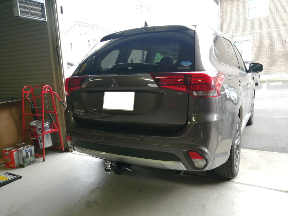 ギガテックス・モータース三菱 アウトランダーPHEV (GG3W) に