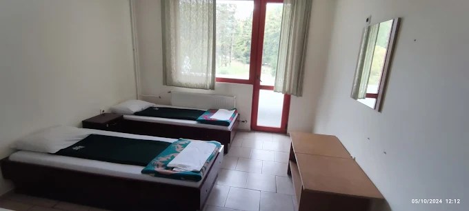 Trigradski Skali Hut rooms
