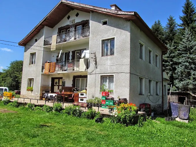 Trustenaya hut