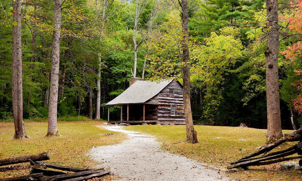 Why You Need a Property Manager in the Smokies