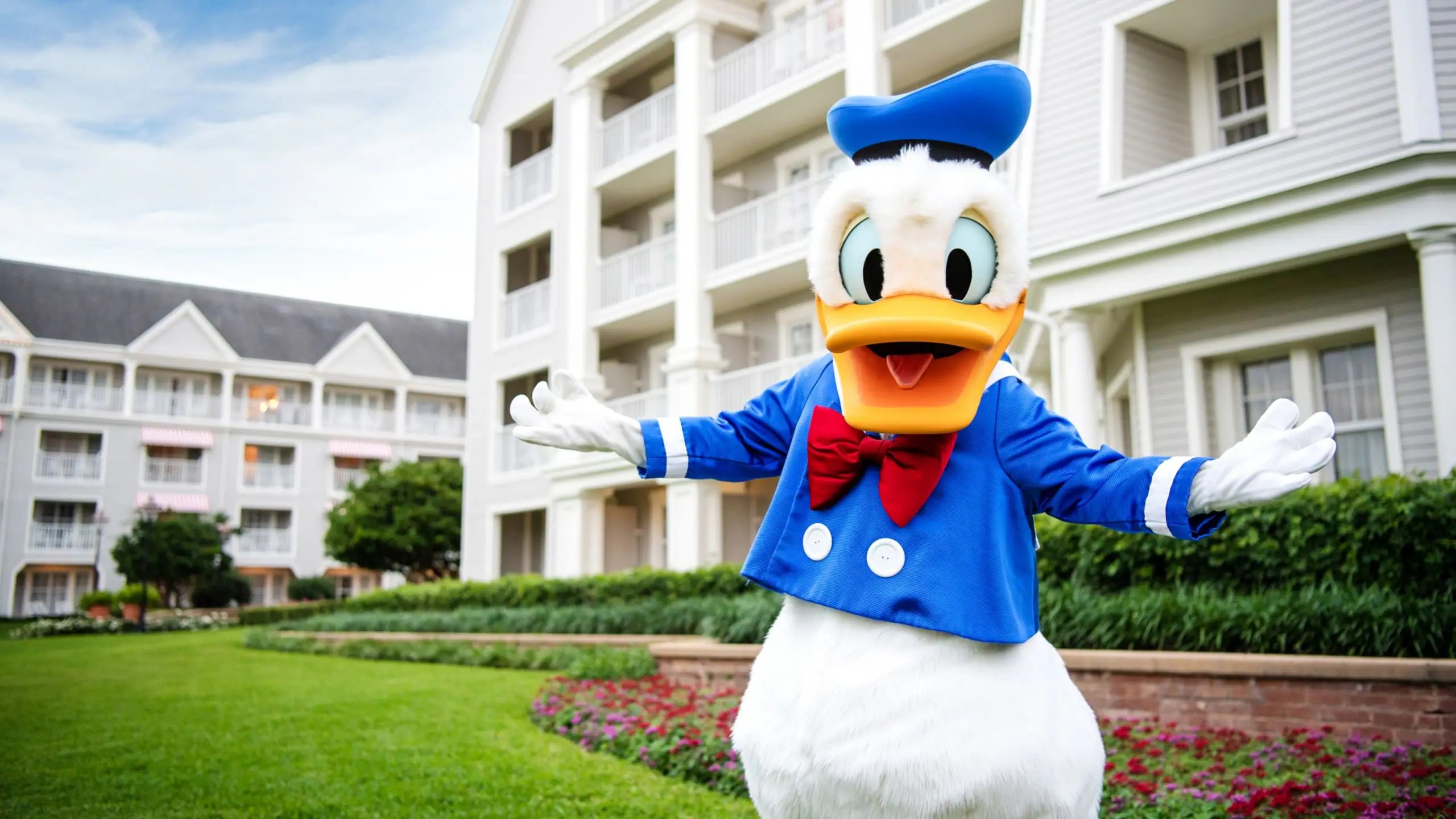 Disney+ Subscribers: Save Up to 35% on Rooms at Select Disney Resort Hotels This Holiday Season