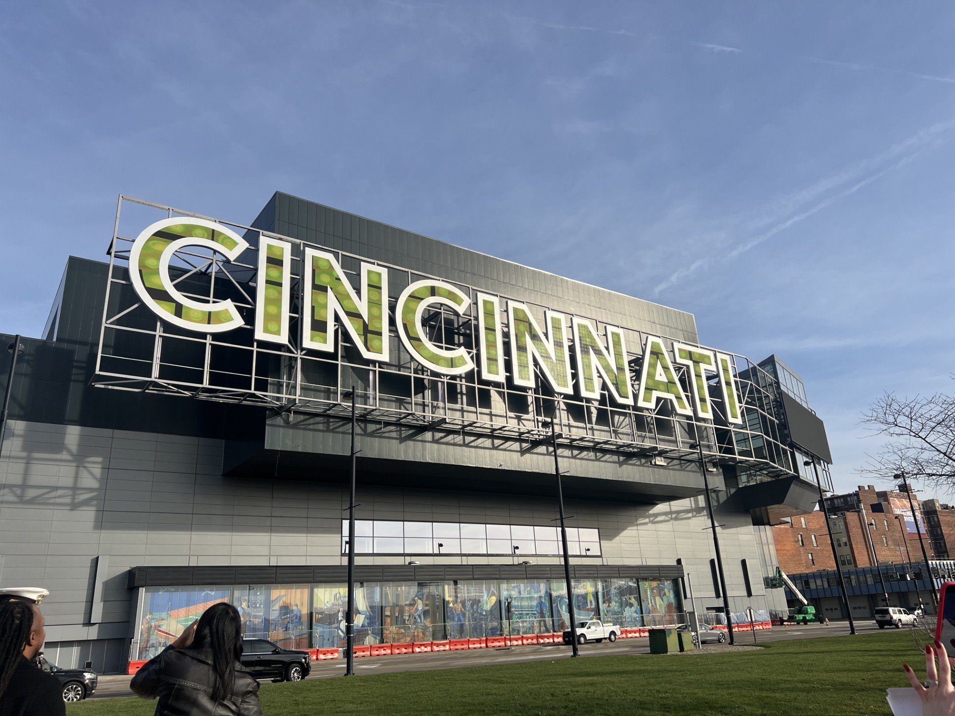 New Convention Center sign puts 'Cincinnati' on display - Movers