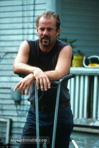 Bruce Willis as Vietnam Veteran Emmett Smith in In Country (1989)