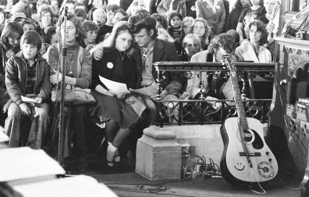 Elvis Presley Memorial Service, held at Christ Church in Cockfosters, North London, Thursday 18th August 1977, picture shows Congregation during service. (Photo by Arthur Sidey/Daily Mirror/Mirrorpix/Getty Images)