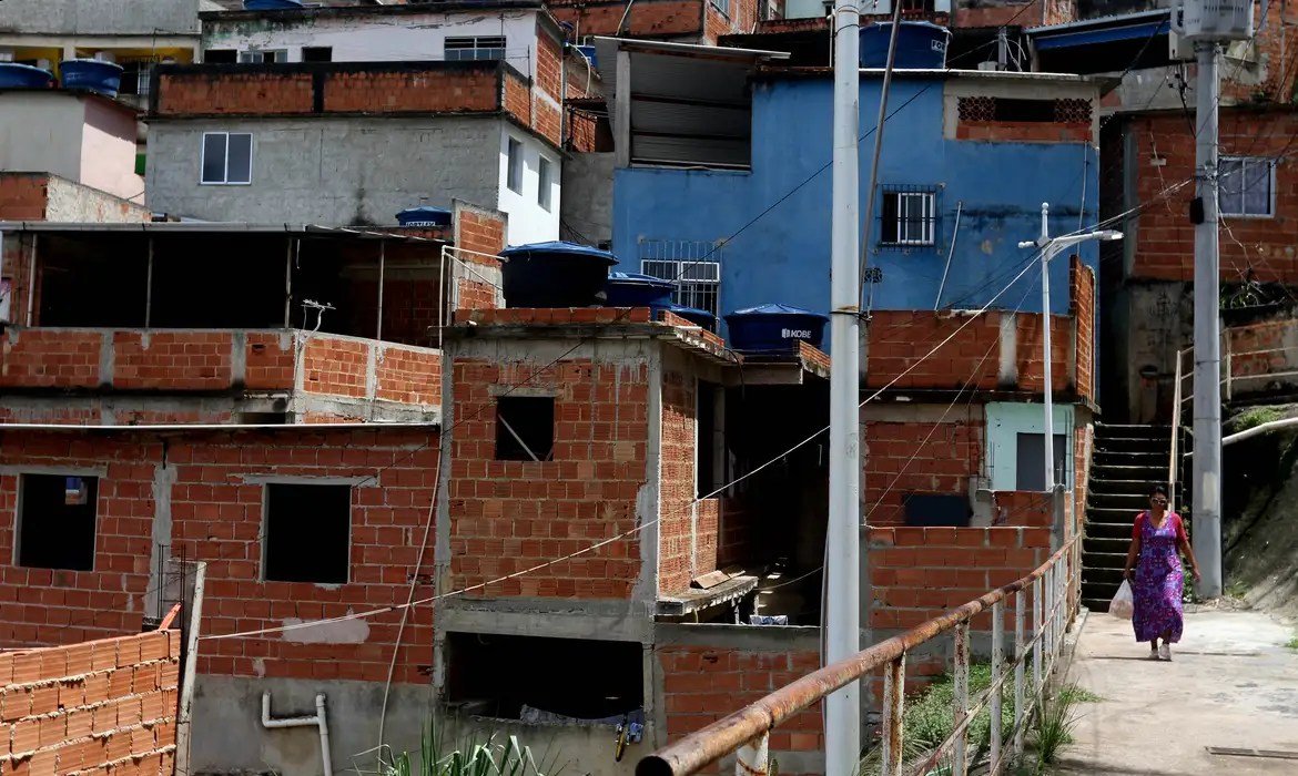 Brasil reduz a fome, mas desigualdade persiste