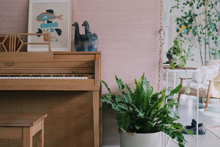 Most piano are moved by tilting it — especially grand pianos. Everything You Need To Know About Moving A Piano Movingwaldo