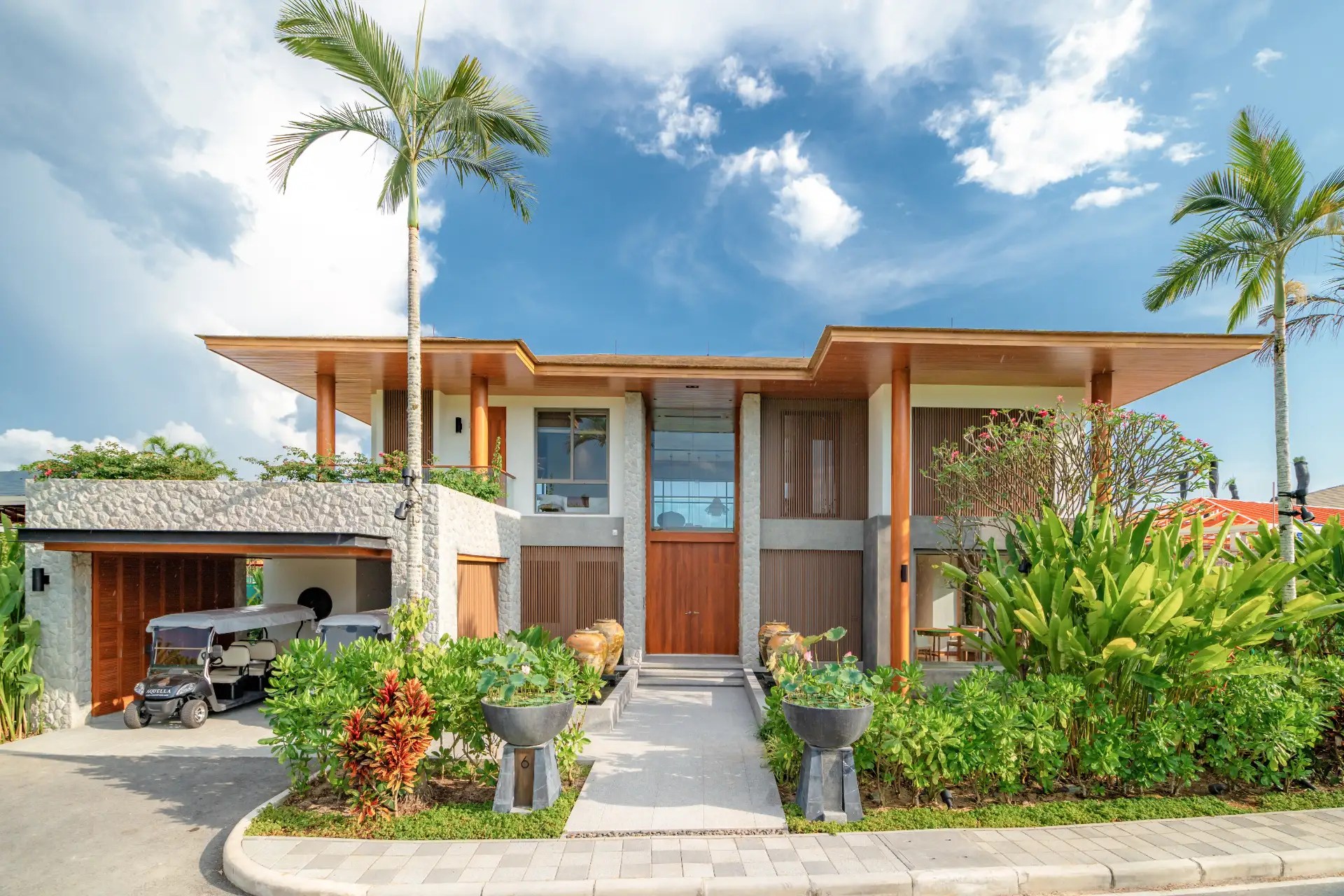 Aquella – 4 BR Villa