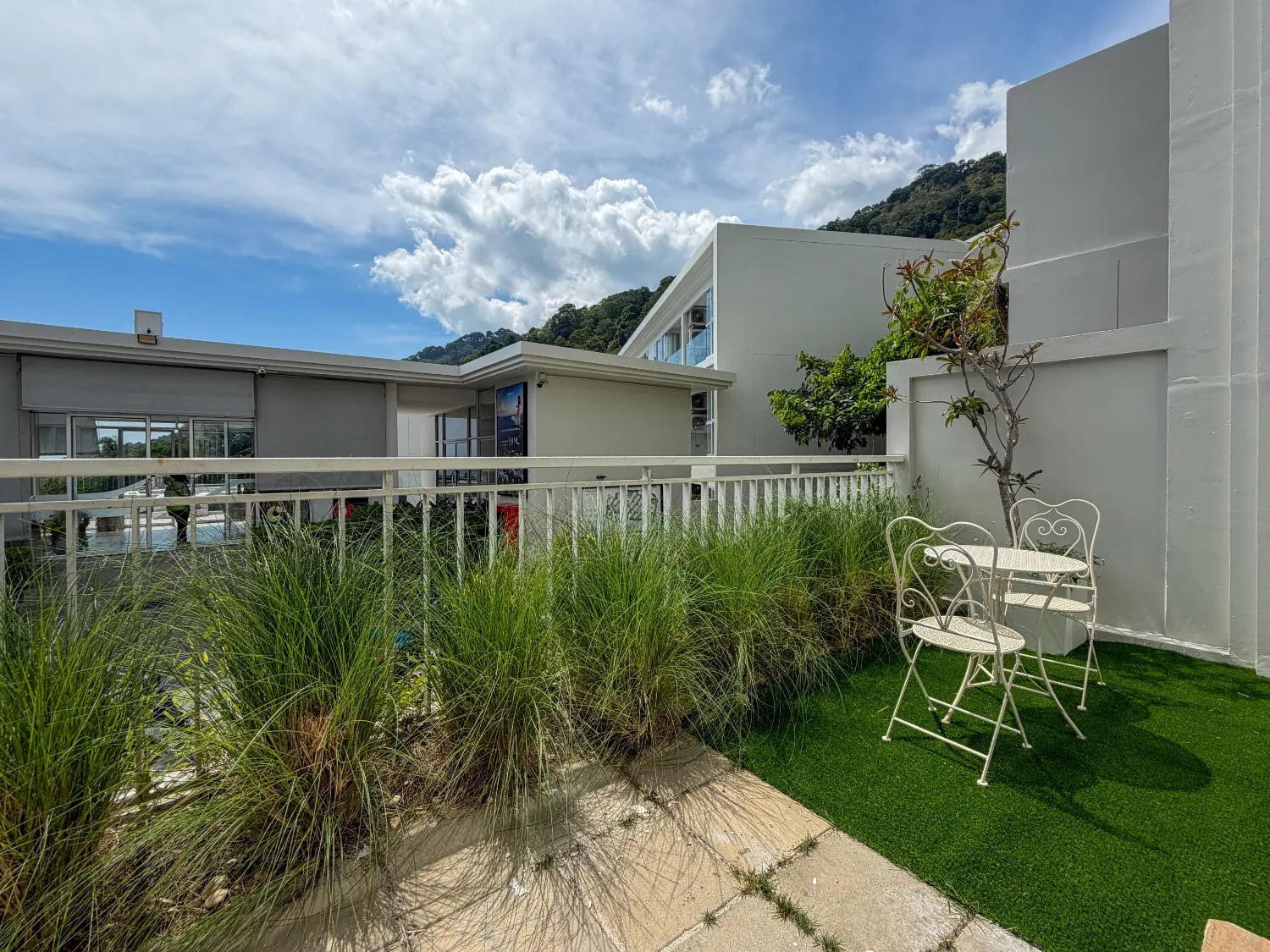 Seavale Residences - Breeze Grand