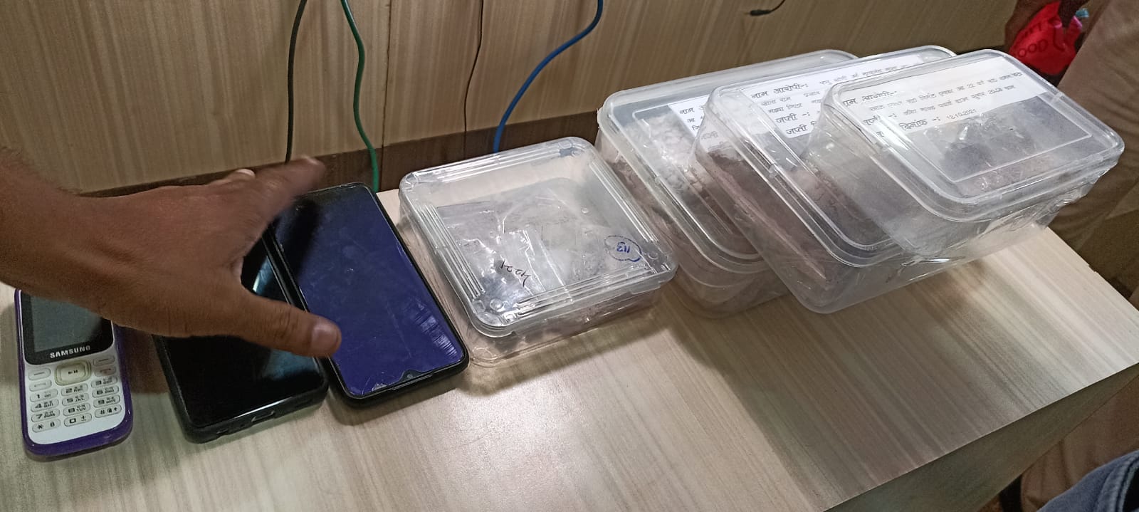 BIG BREAKING: 1 करोड़ 10 लाख रुपए का ब्राउन शुगर और हेरोइन जब्त, 1 महिला समेत 3 अंतरराज्यीय तस्कर गिरफ्तार