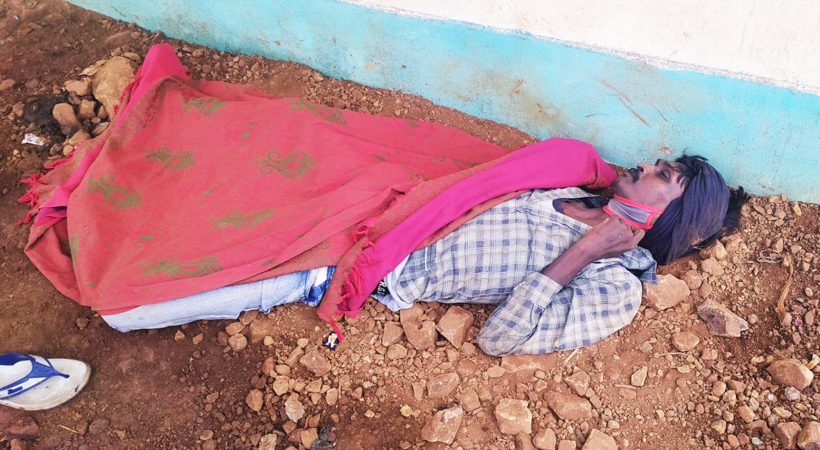 राजेंद्रग्राम CRIME BREAKING: थाने से चंद कदम दूर मिली युवक की लाश, इलाके में फैली सनसनी, जानिए तमिलनाडु कनेक्शन…