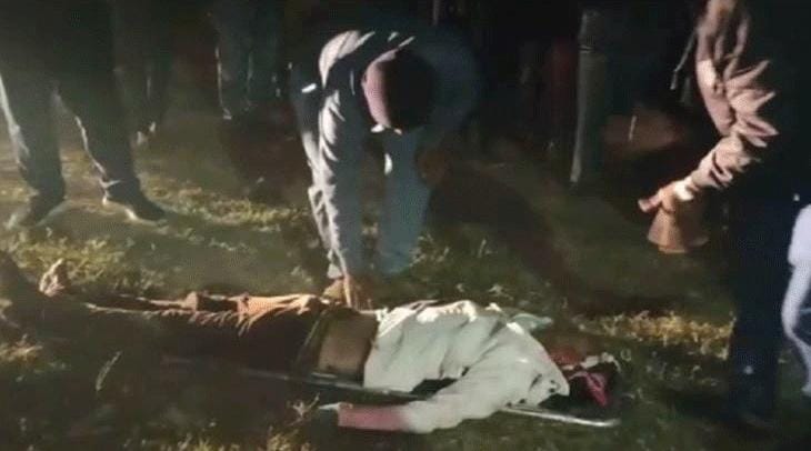 3 दोस्तों सहित 5 की मौत: 4 युवक सड़क पर गिरे, 3 को वाहन ने कुचला, ट्रैक्टर की टक्कर में 2 की मौत