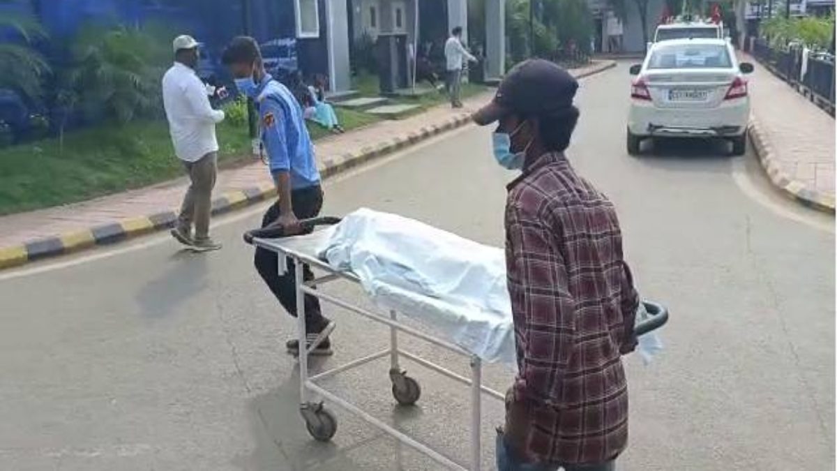 मौत के तालाब में 3 लाशें: नहाने गए तीन बच्चों की डूबने से मौत, गांव में पसरा मातम