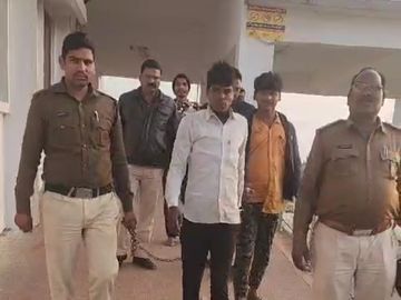 अनूपपुर में 2 हजार के लिए कत्ल से सनसनी: शराब पीकर दोनों में खूनी जंग, गला घोंटकर मार डाला अनूपपुर में 2 हजार के लिए कत्ल से सनसनी: शराब पीकर दोनों में खूनी जंग, गला घोंटकर मार डाला