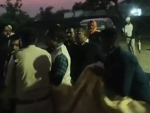 कवर्धा में SDM को कॉलर पकड़कर पीटा: ऑफिस के सामने ABVP कार्यकर्ताओं से हाथापाई, जानिए क्या है पूरा मामला ?