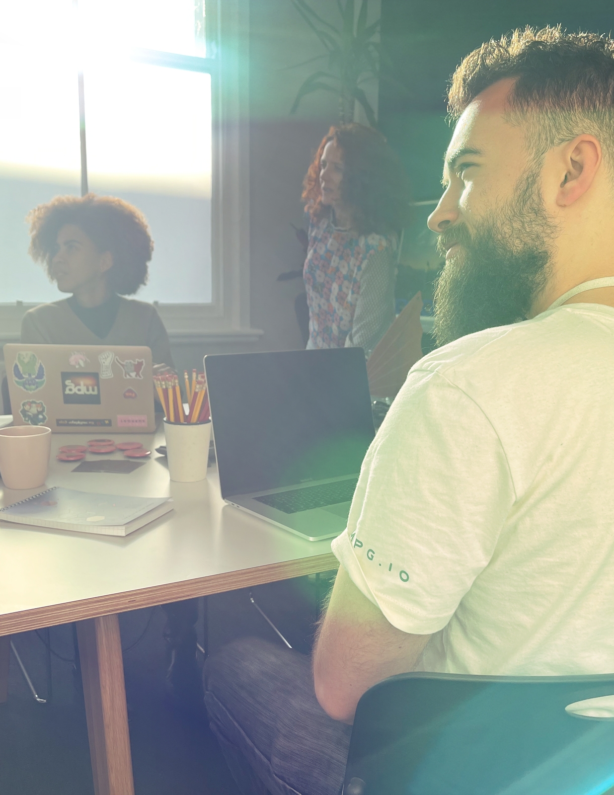 The Multiplayer Group Home - Best Dark Patterns in Ultra HD