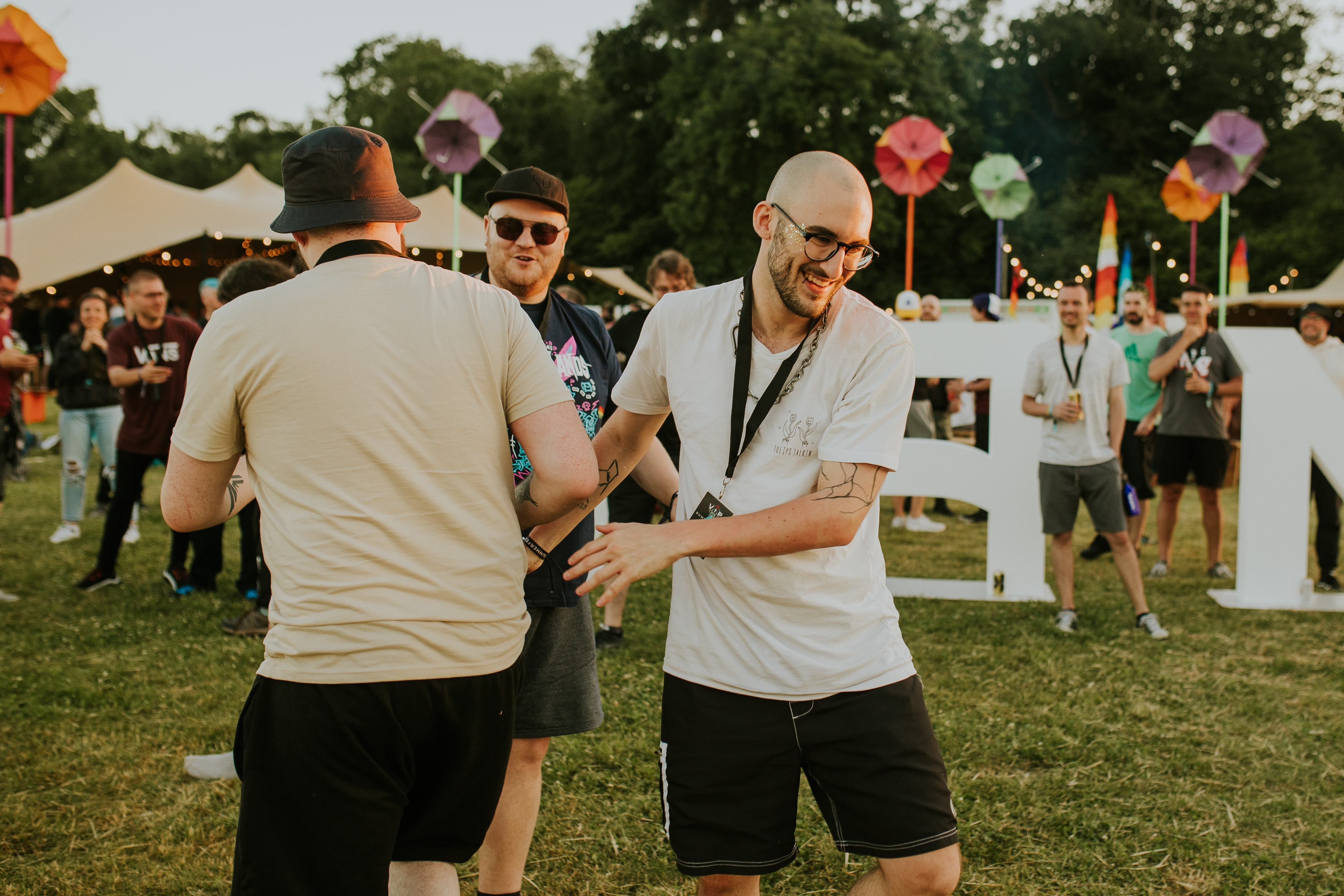 Multiplayer Group The Multiplayer Group Launches Full Dev And - Full HD Gradient Arts for Desktop