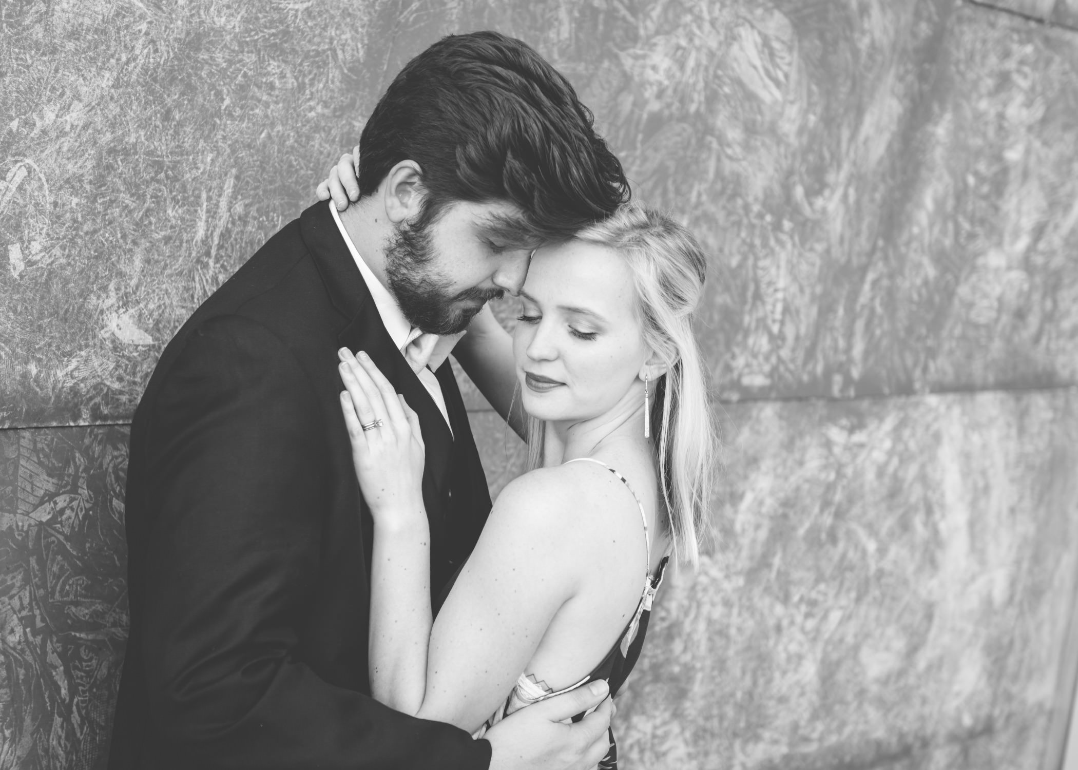 Chattanooga Engagement Photos in Downtown Chattanooga