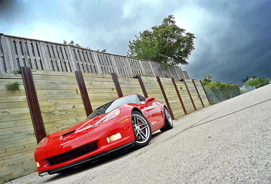 2007 RED CHEVY CORVETTE Z06 COLORSHIFT HALOS, TINITED WINDOWS