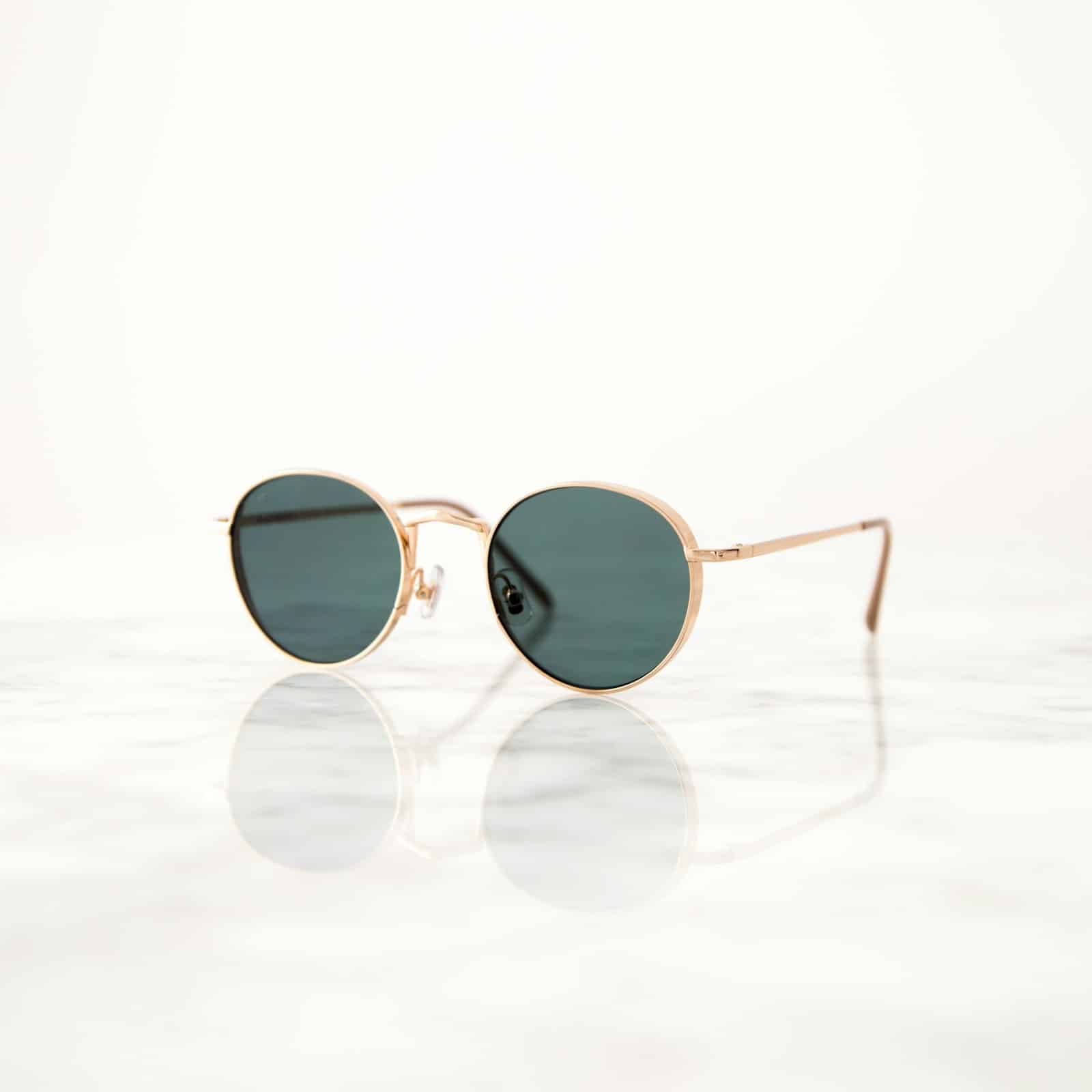Sunglasses with different coloured lens tints