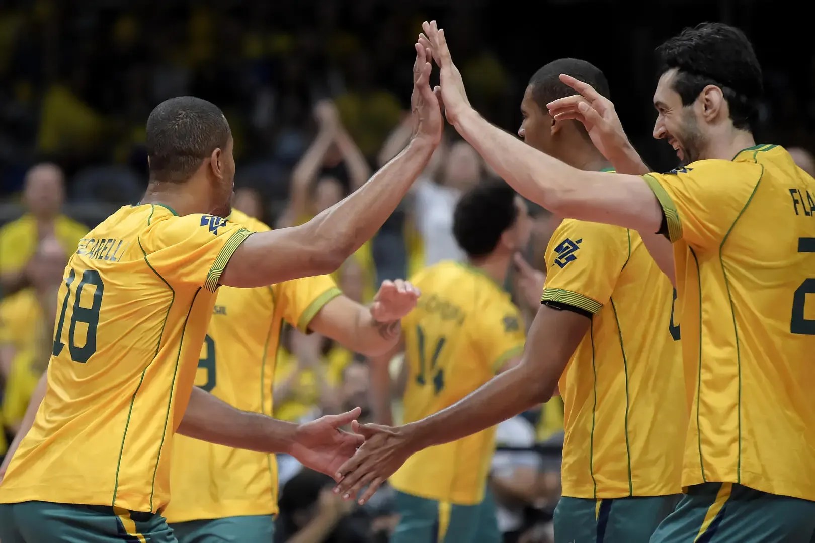 Brasil vence Argentina, conquista Sul-Americano e garante vaga olímpica para Los Angeles 2028 no vôlei masculino