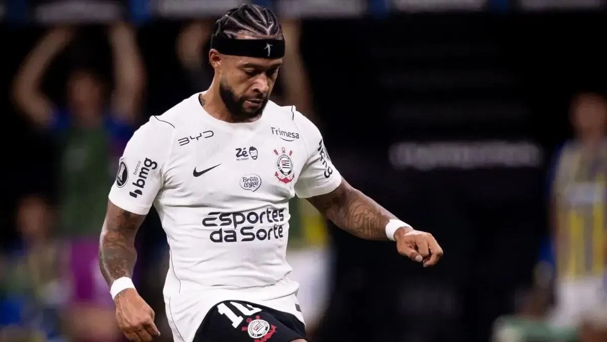 Memphis Depay, atacante do Corinthians, em campo. Foto: Rodrigo Coca, Agência Corinthians