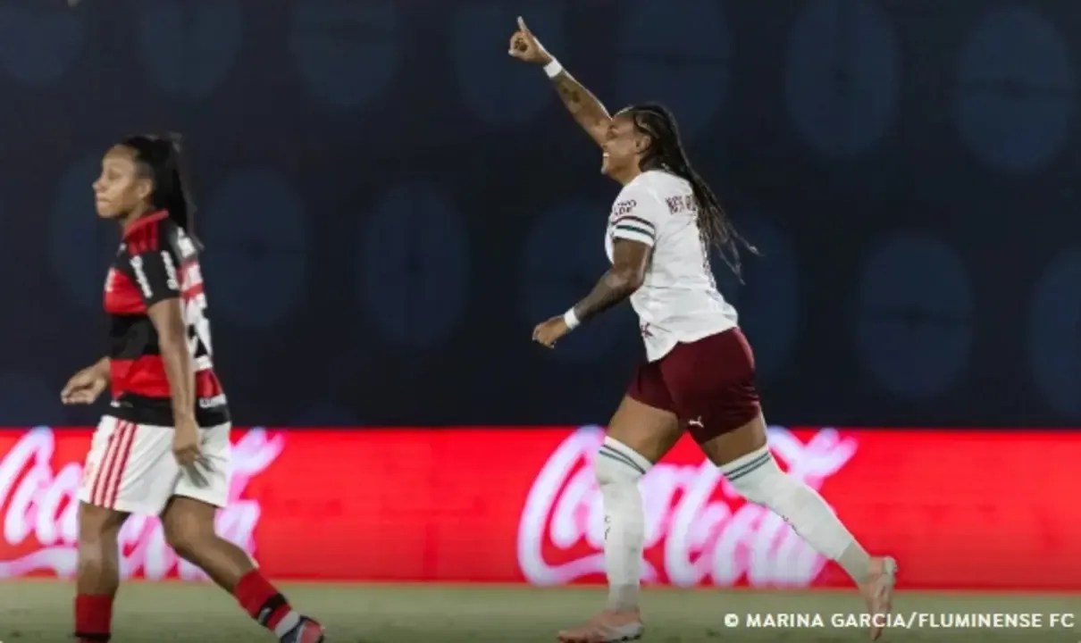 Fluminense derrota Flamengo e assume vantagem na Copa do Brasil Feminina