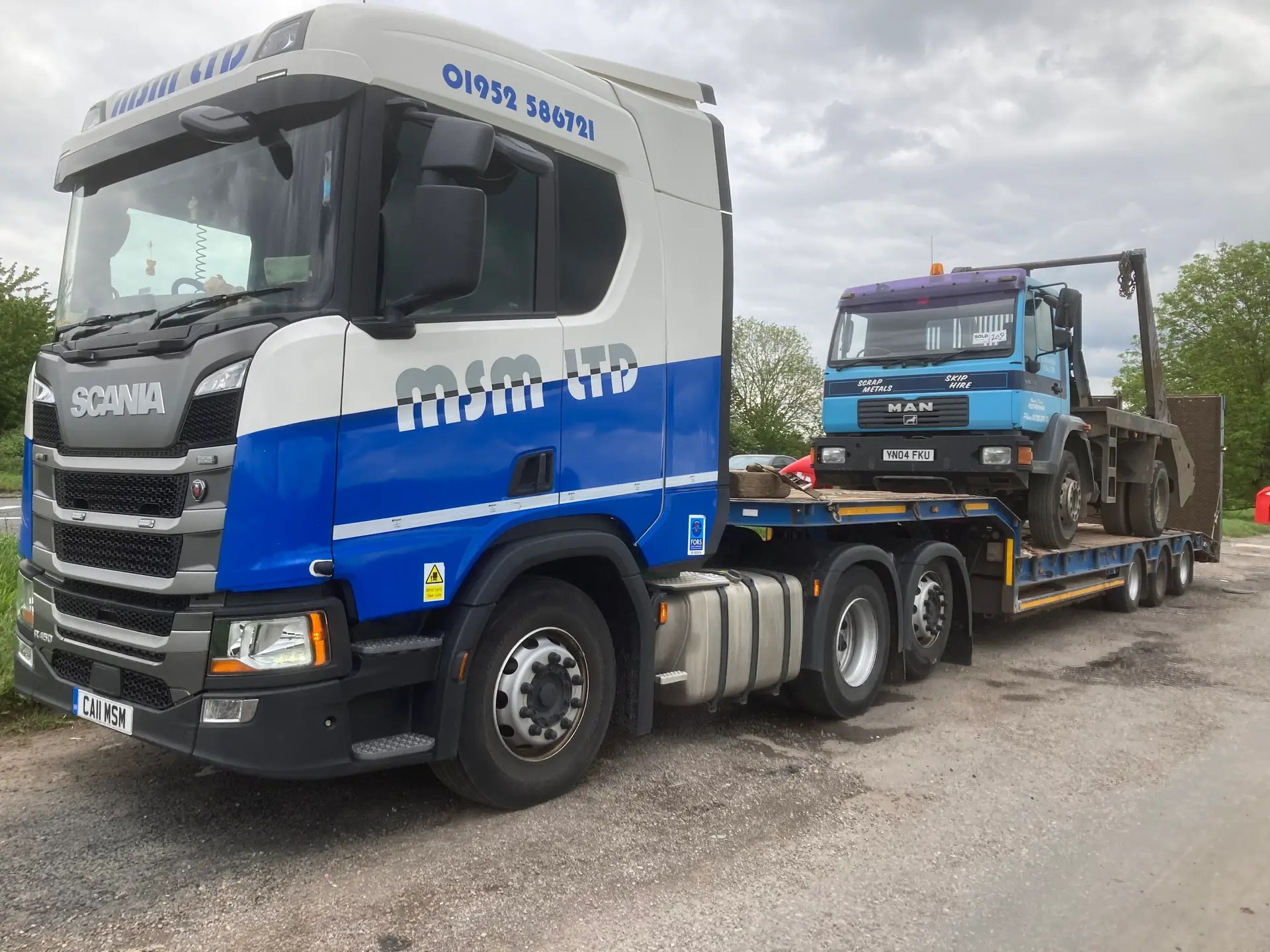 Low Loader transporting wagon for customer