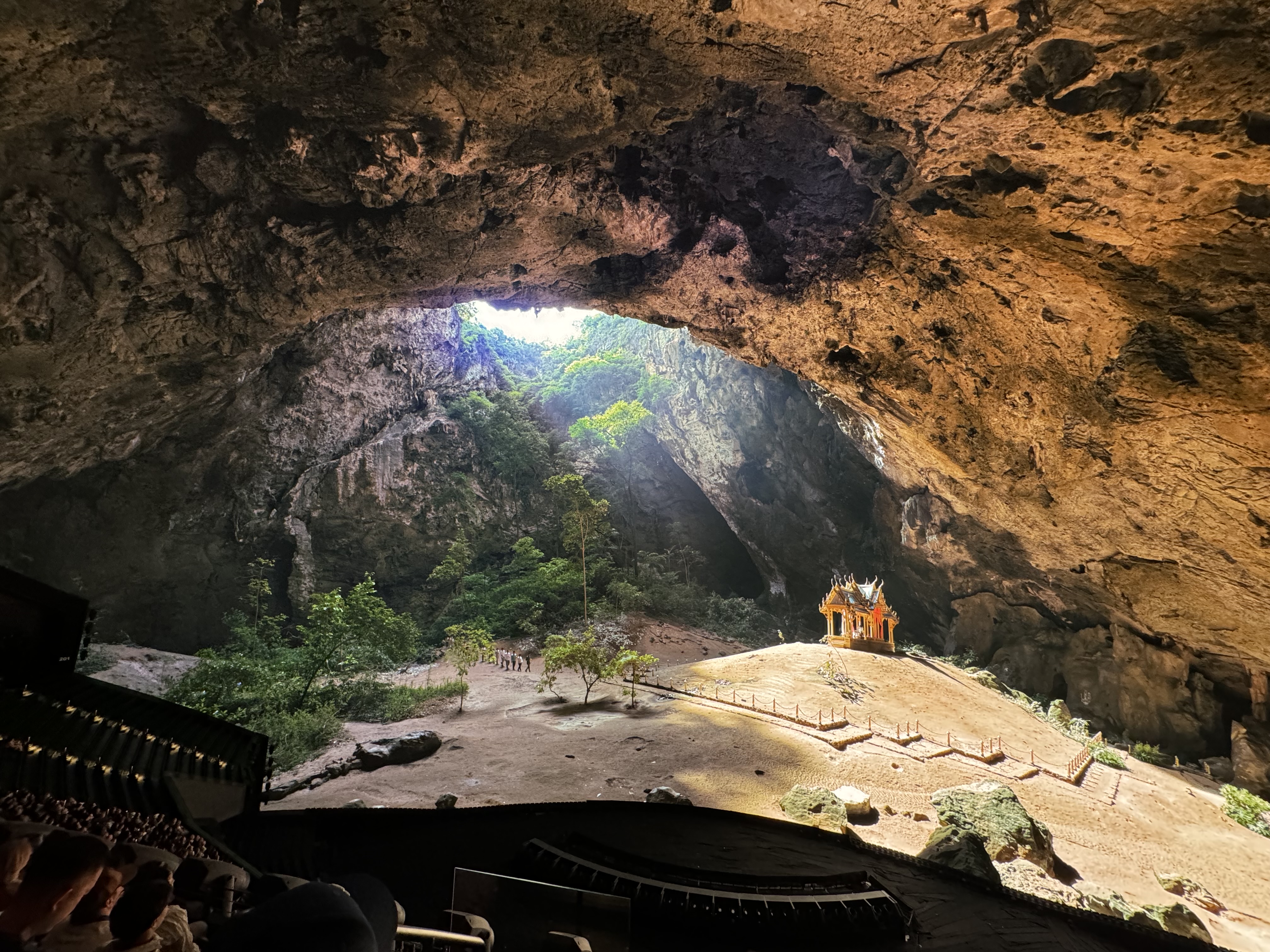 sphere-cave.jpeg?fit=1200,900&